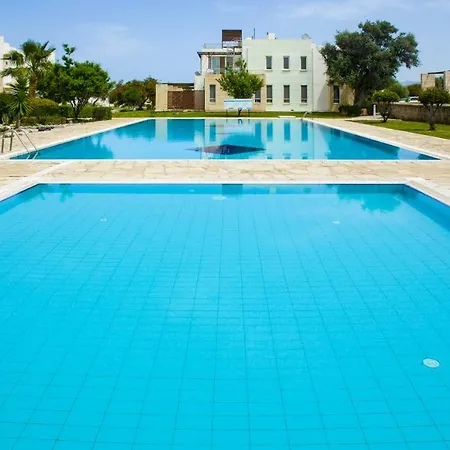 Luxury Penthouse By The Sea Nicosie