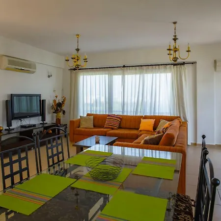 Appartement Luxury Penthouse By The Sea